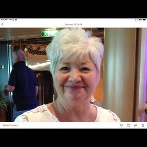 Meet your Posher, Sharon